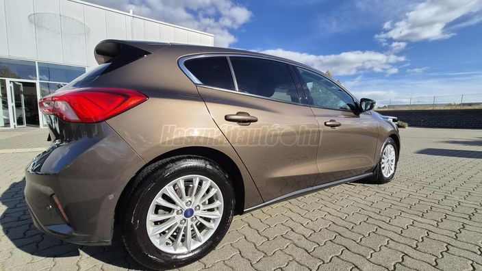 FORD FOCUS 1.5 EcoBlue Titanium