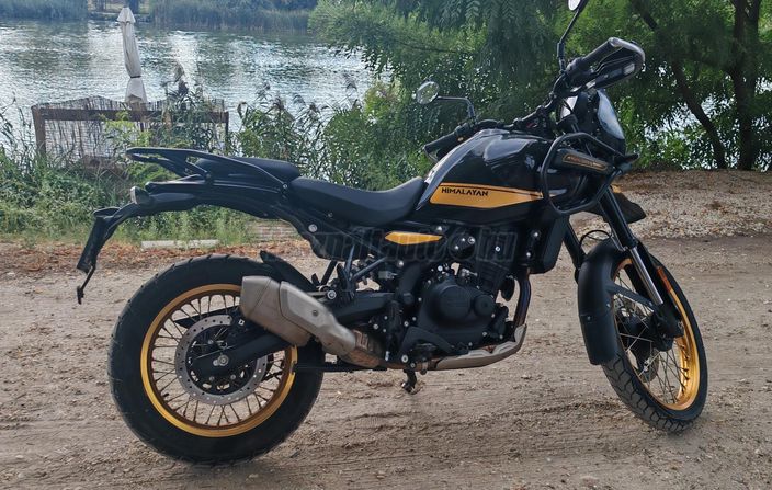 ROYAL ENFIELD HIMALAYAN 452