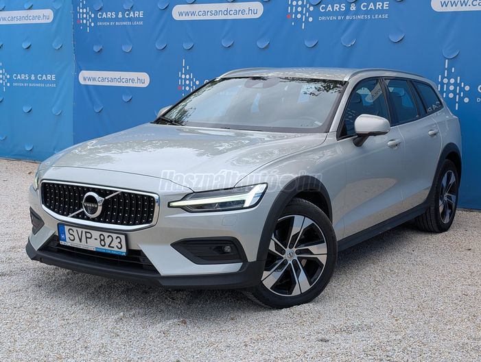 VOLVO V60 2.0 [B4] MHEV Cross Country AWD Geartronic