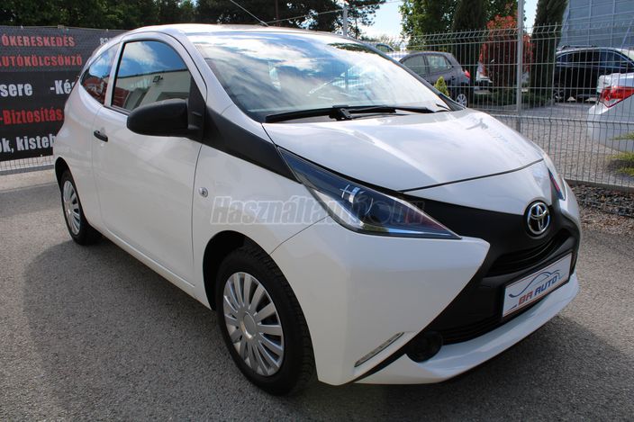 TOYOTA AYGO 1.0 x-cool