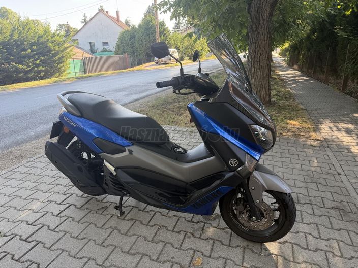 YAMAHA NMAX