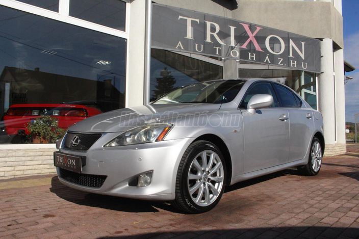 LEXUS IS 220d