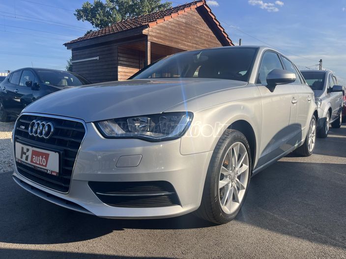 AUDI A3 Sportback 1.4 TFSI Attraction