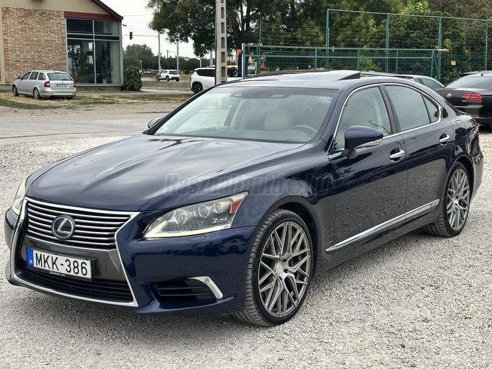 LEXUS LS 600h L Top (Automata) [5 személy]