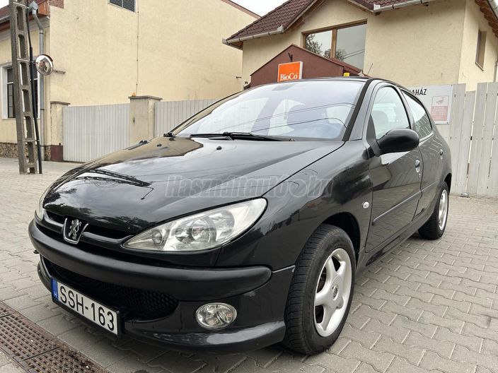 PEUGEOT 206 1.4 Sporty