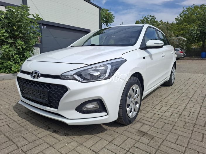 HYUNDAI I20 1.25 LP Connect