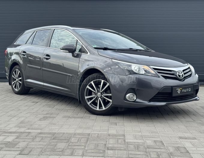 TOYOTA AVENSIS Wagon 1.8 Platinum