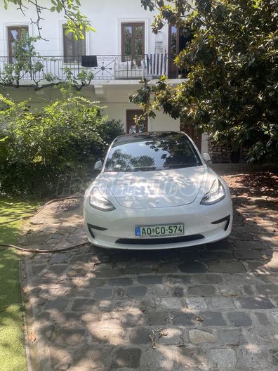 TESLA MODEL 3 Standard Range Plus Aut