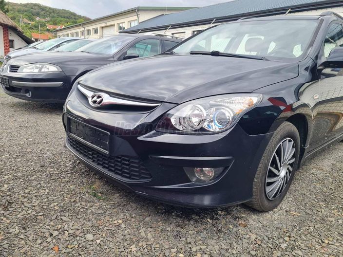 HYUNDAI I30 i30u CW 1.6 CRDi HP Comfort