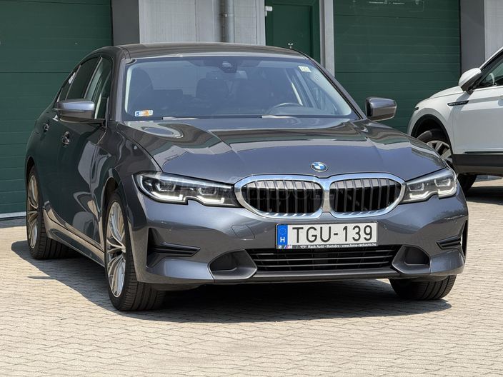 BMW 3-AS SOROZAT 320i Sport (Automata)
