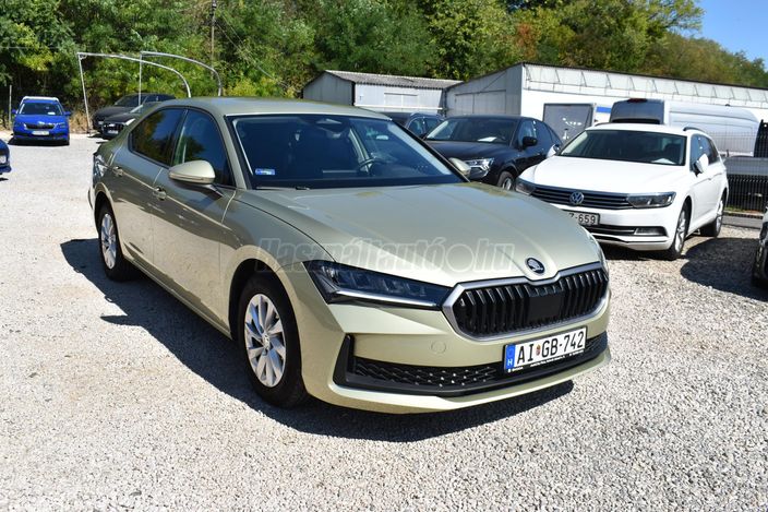 SKODA SUPERB 2.0 TDI SCR Essence DSG