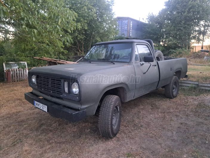 DODGE W 200