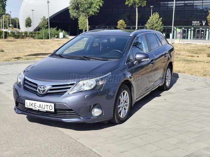 TOYOTA AVENSIS Wagon 1.8 Executive