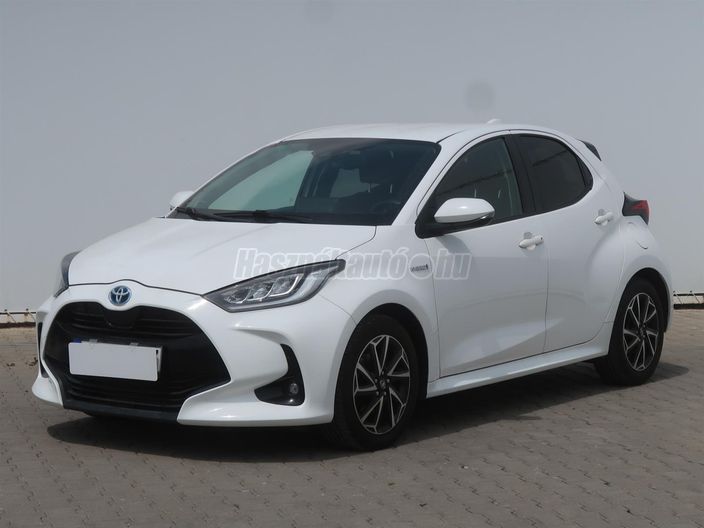 TOYOTA YARIS 1.5 Hybrid Comfort Style e-CVT