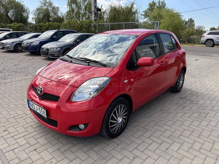 TOYOTA YARIS 1.0 LIFE