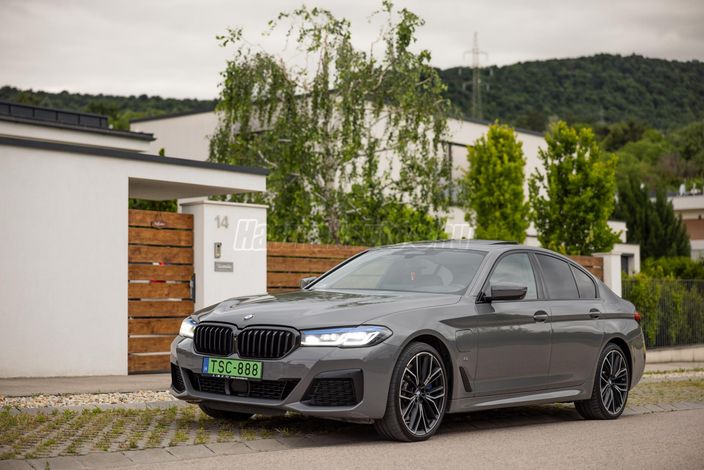 BMW 545 545e xDrive (Automata)