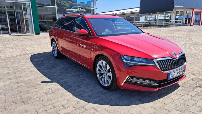 SKODA SUPERB Combi 2.0 TDI SCR L&K 4x4 DSG