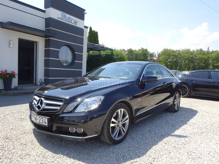 MERCEDES-BENZ E 220 CDI BlueEFFICIENCY Avantgarde 7G-TRONIC
