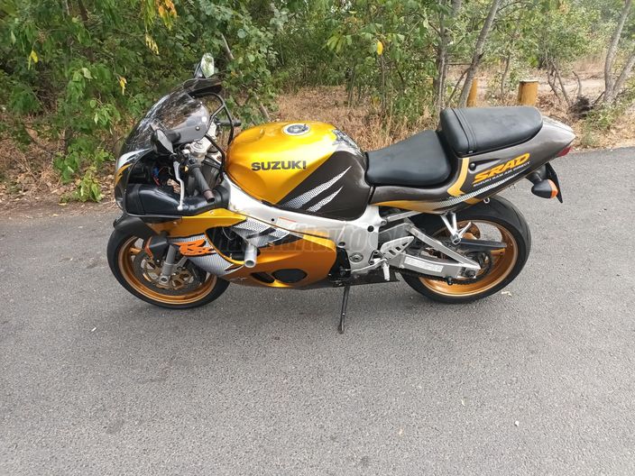 SUZUKI GSX-R 750