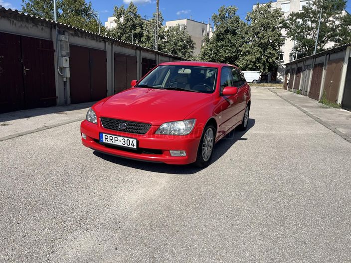 LEXUS IS 200 Sport Cross