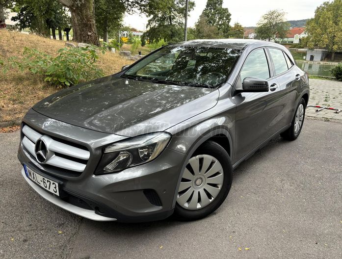 MERCEDES-BENZ GLA 200 CDI d