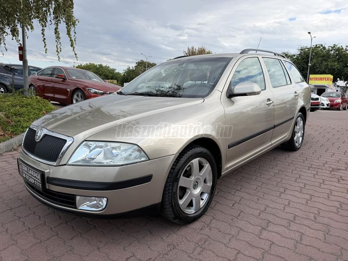 SKODA OCTAVIA Combi 1.6 Elegance