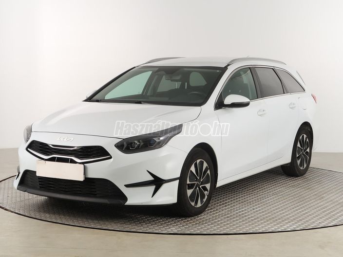 KIA CEE'D Ceed SW 1.5 T-GDI Gold DCT