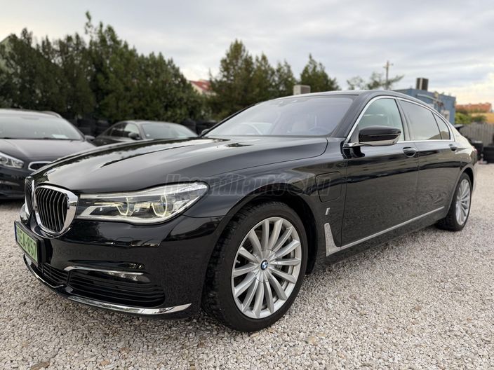 BMW 7-ES SOROZAT 740Le iPerformance (Automata) (4 személyes )