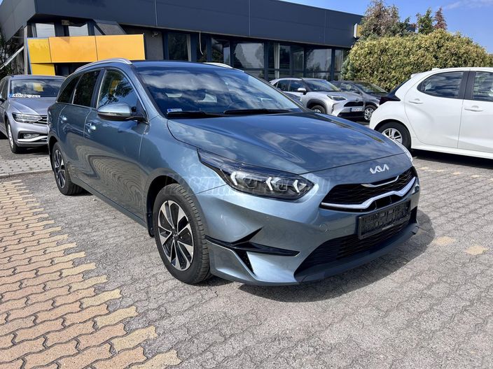 Kia Ceed SW GOLD PLUSZ 1.5 T -GDI 140 DCT :: Yucca Steal Grey metál