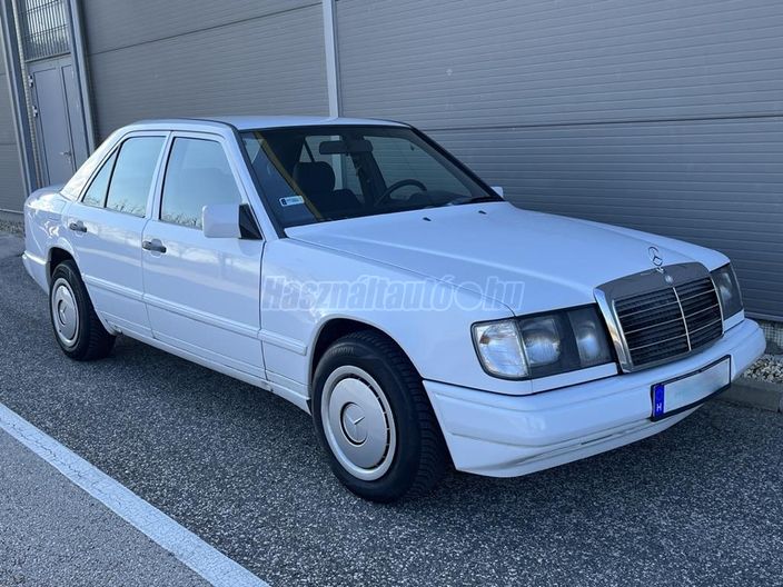 MERCEDES-BENZ E-OSZTÁLY 200