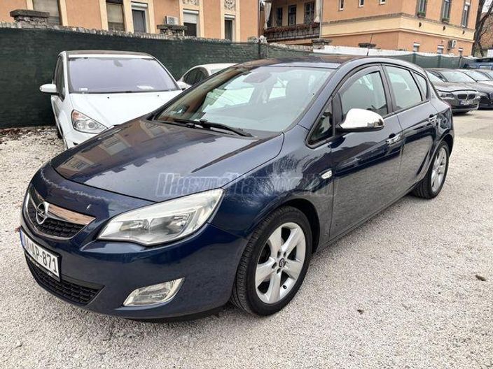 OPEL ASTRA J 1.6 Sport