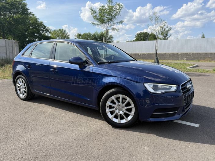 AUDI A3 Sportback 1.6 TDI Attraction