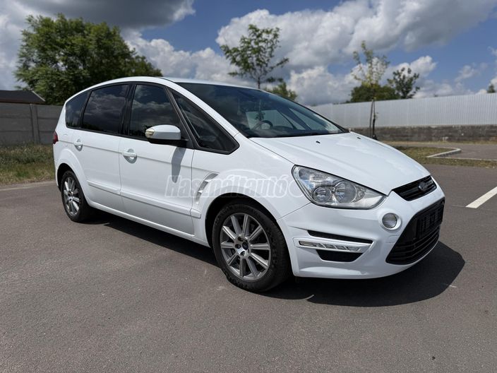 FORD S-MAX 2.0 TDCi Titanium Champions