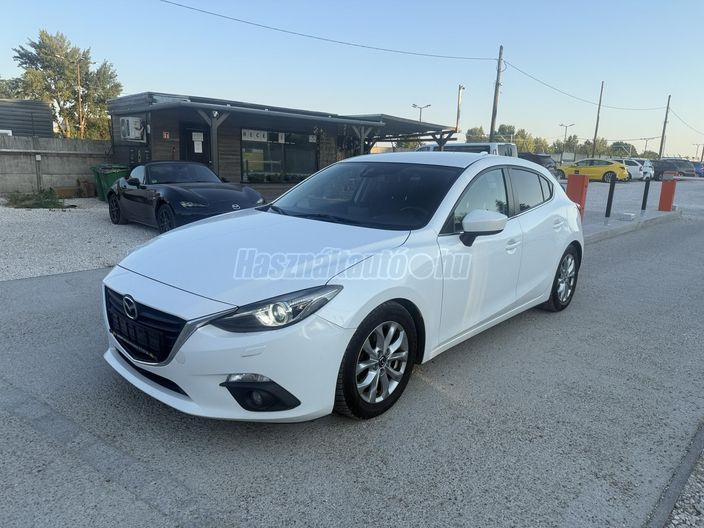 MAZDA 3 Sport 2.0 Revolution