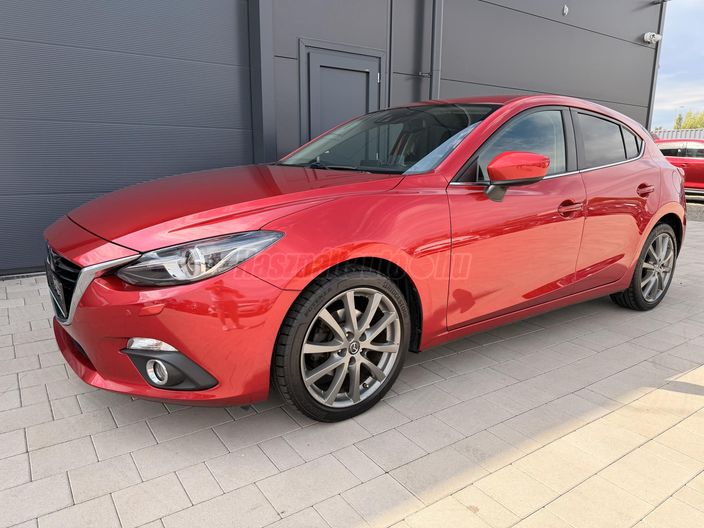 MAZDA 3 Sport 2.0 Revolution