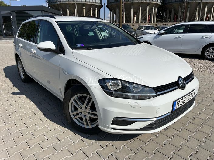 VOLKSWAGEN GOLF Variant 1.6 TDI BMT SCR Comfortline