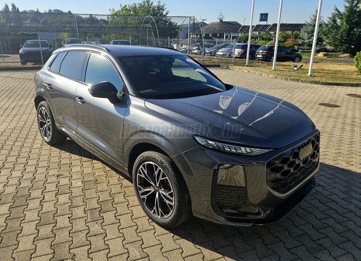 AUDI Q3 TFSI S-tronic