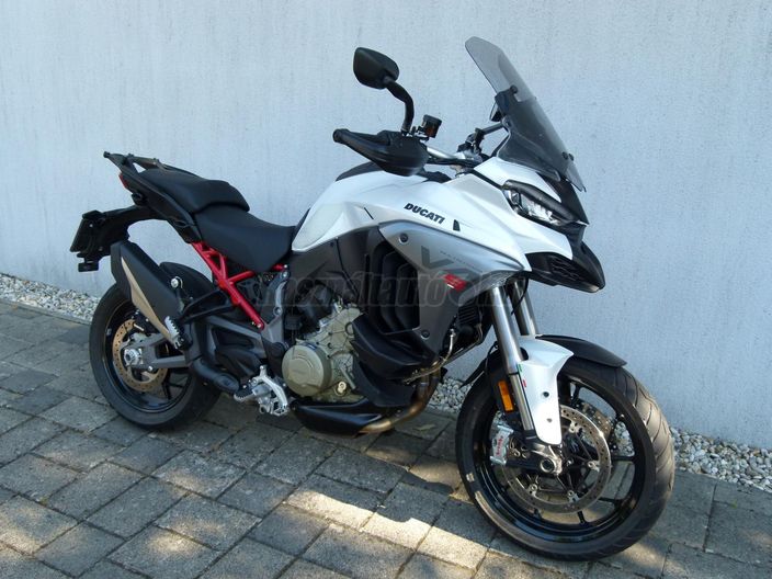DUCATI MULTISTRADA V4