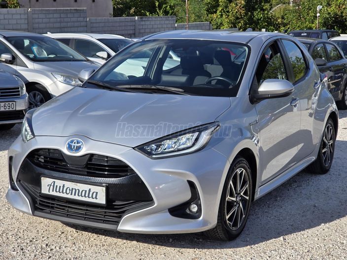TOYOTA YARIS 1.5 Hybrid Active e-CVT