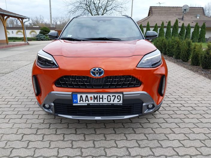 TOYOTA YARIS CROSS 1.5 Hybrid Adventure VIP AWD e-CVT