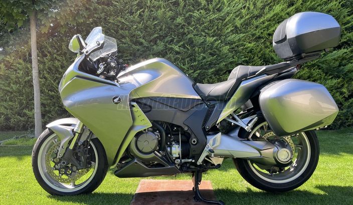 HONDA VFR 1200 F