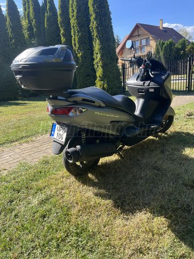 SUZUKI UH 200 BURGMAN