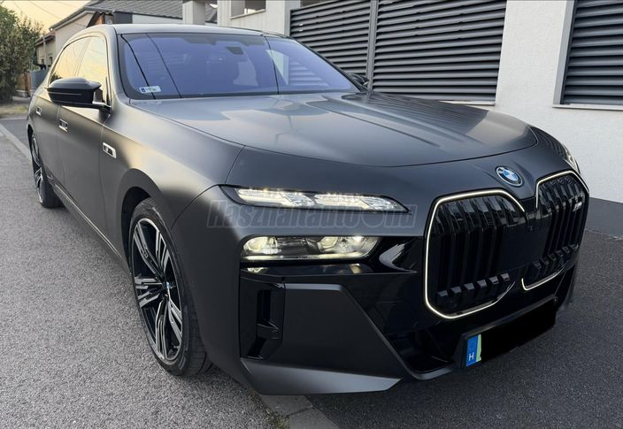 BMW 7-ES SOROZAT M760e xDrive (Automata)