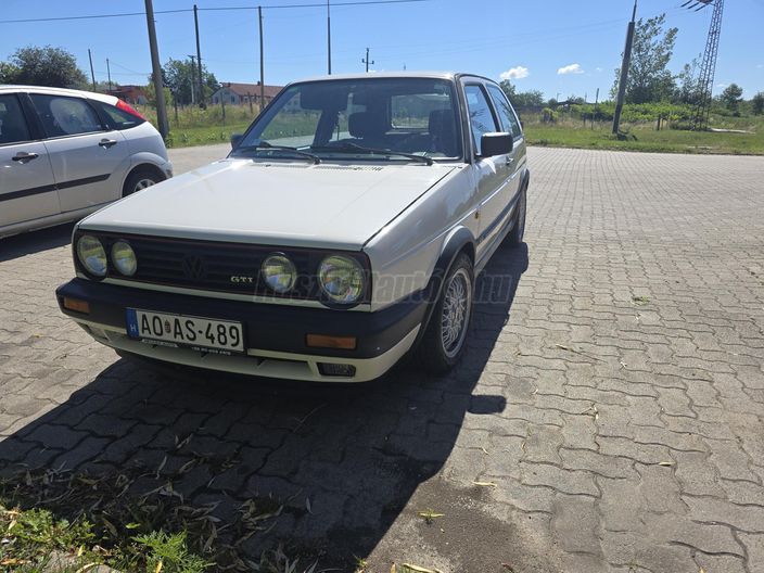 VOLKSWAGEN GOLF II 1.8 GTI
