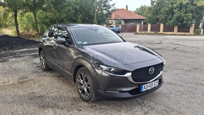 MAZDA CX-30 2.0 Skyactive Edition-100