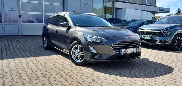 FORD FOCUS 1.0 EcoBoost Titanium