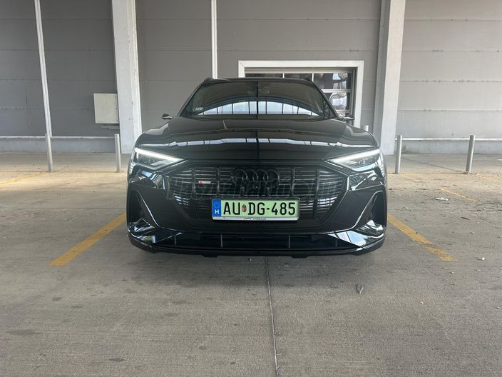 AUDI E-TRON Sportback 55 S line quattro (Automata)