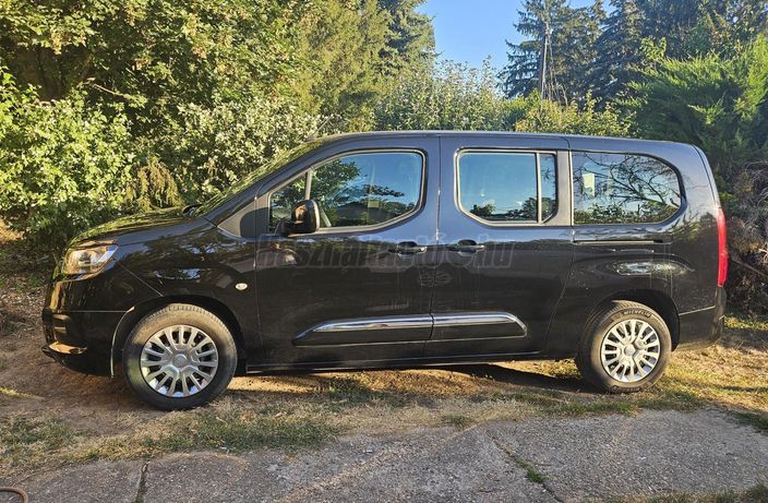 TOYOTA PROACE City Verso 1.2T Shuttle L2H1 [7 személy]