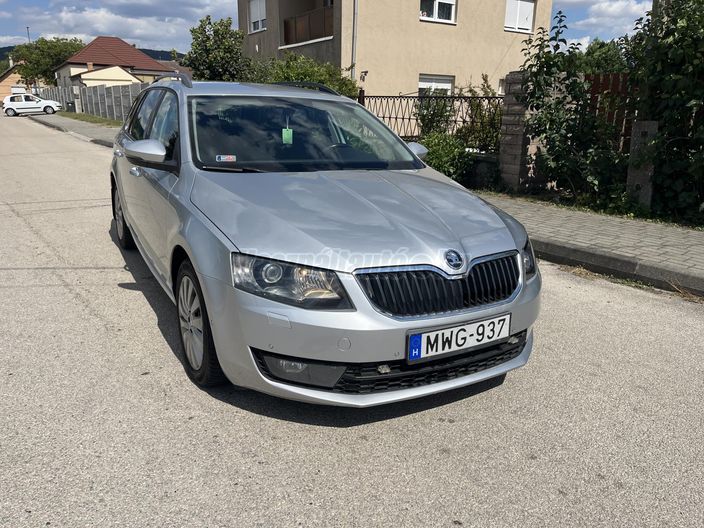 SKODA OCTAVIA Combi 2.0 CR TDI Elegance DSG