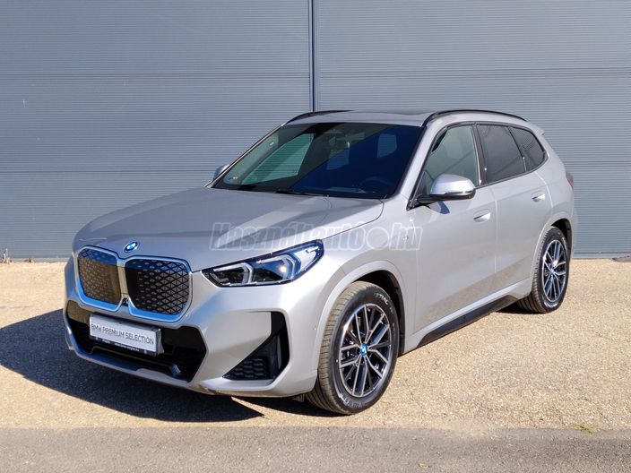 BMW IX1 xDrive30 64,8kWh